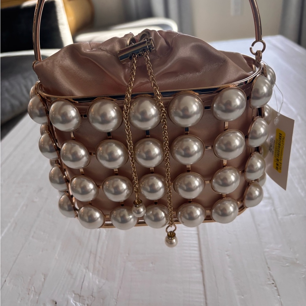 Statement handbag! - Picture 6 of 8